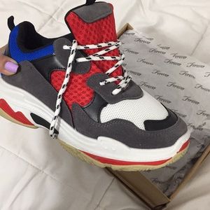 BRAND NEW CHUNKY SNEAKERS
